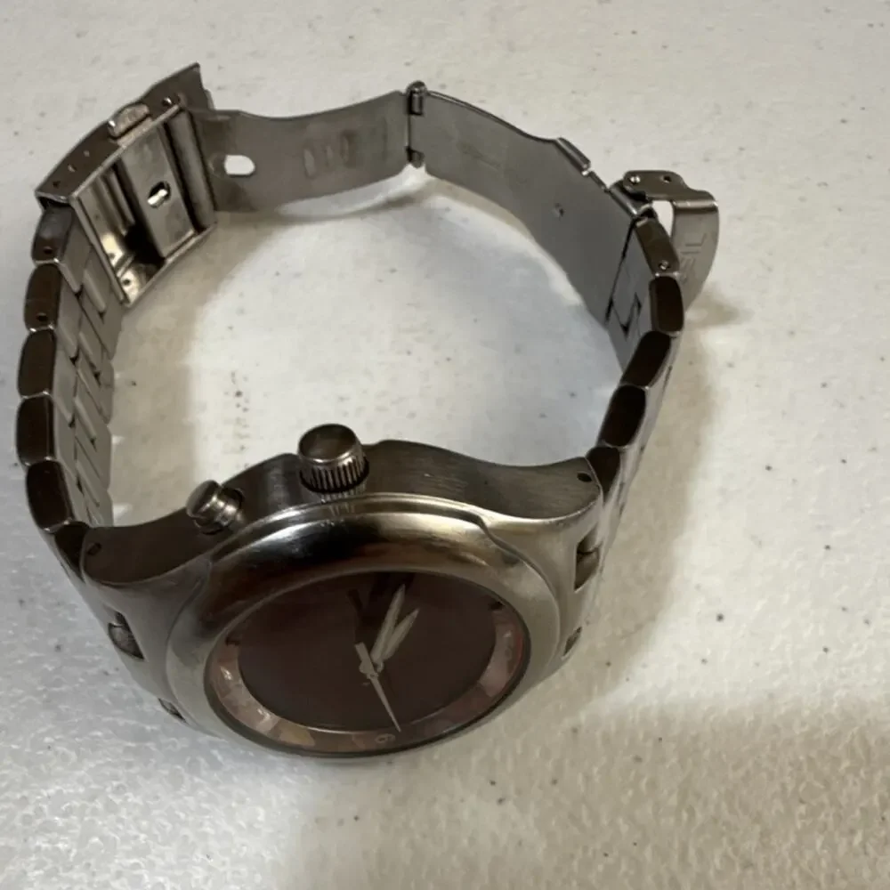 Men’s Fossil Kaleido L12092 Red/OU Dial 38mm Case 5.75” Band New Batteries (G2)